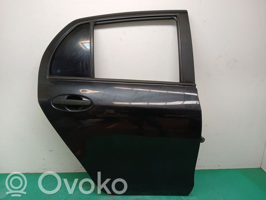 Puerta trasera   670030D110