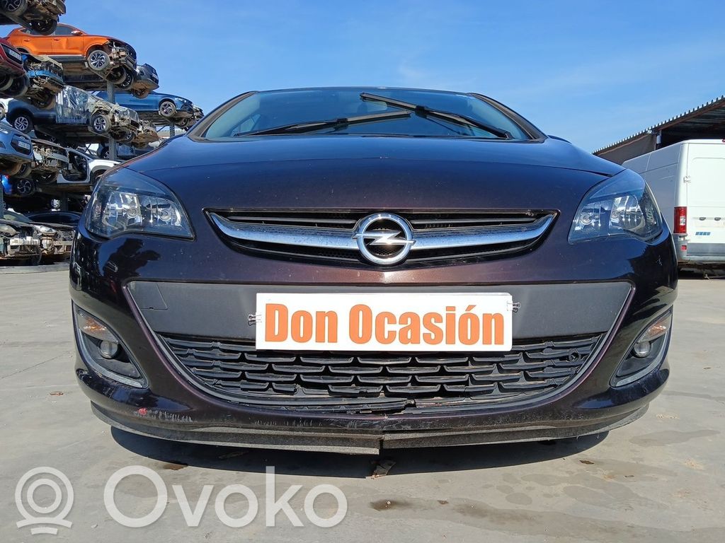 Opel Astra J Zderzak przedni 