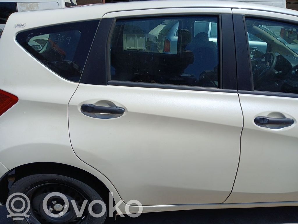 Nissan Note (E12) Galinės durys 