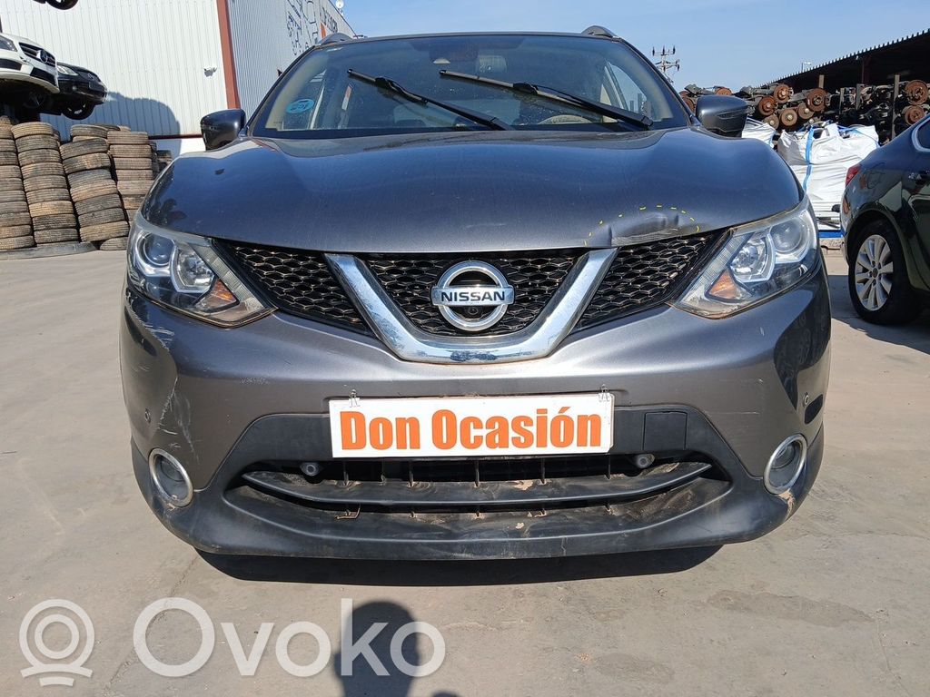 Nissan Qashqai Zderzak przedni 