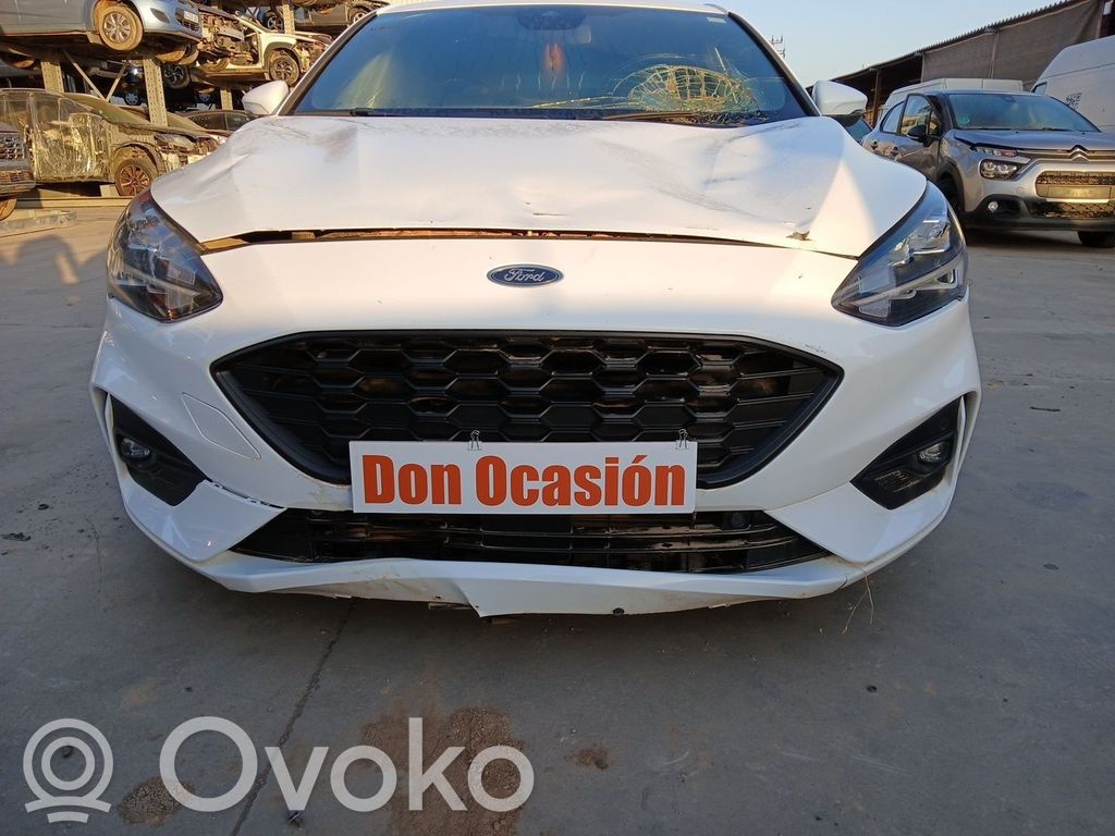 Ford Focus Zderzak przedni 