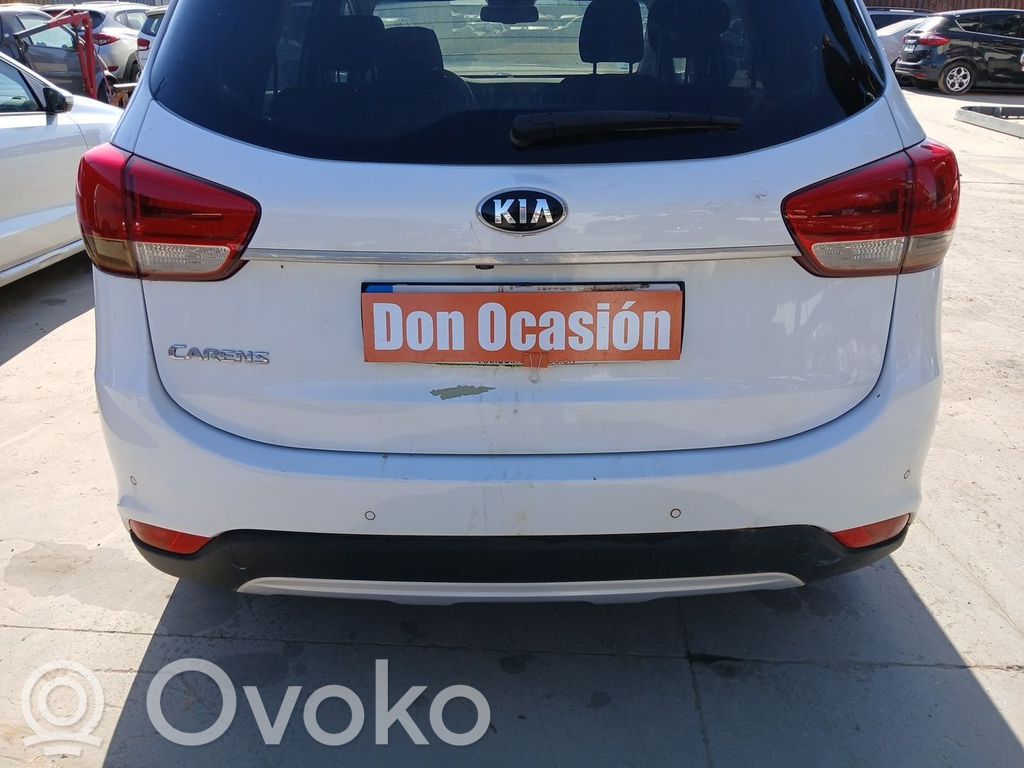 KIA Carens III Zderzak tylny 