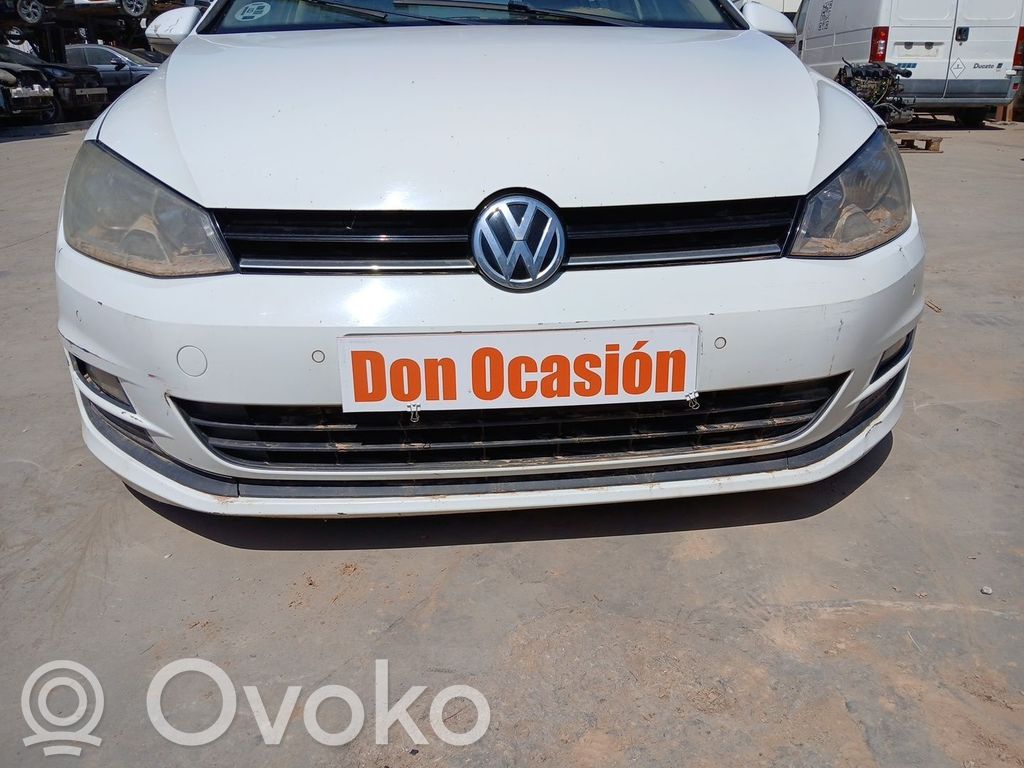 Volkswagen Golf SportWagen Zderzak przedni 