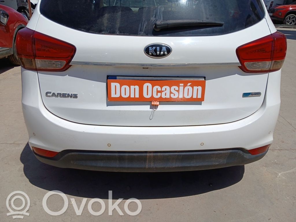 KIA Carens III Zderzak tylny 