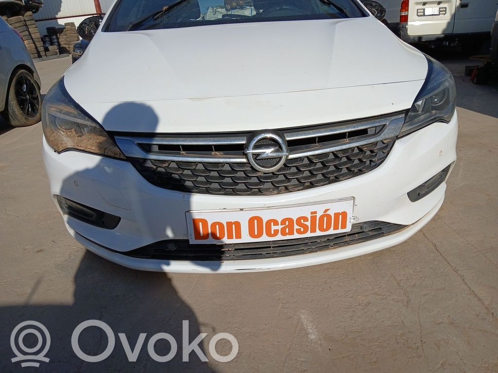 Opel Astra K Zderzak przedni 
