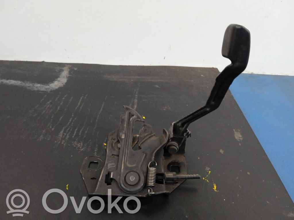 Chrysler Voyager Tie down hook / loop 