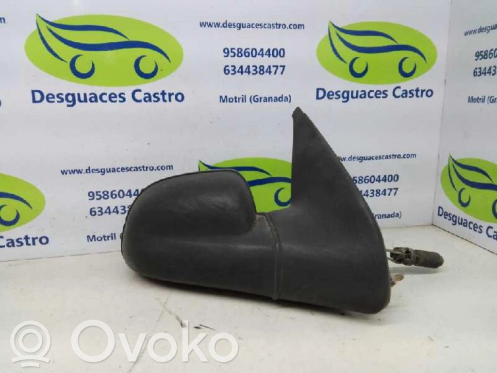 Renault Clio I Front door electric wing mirror 