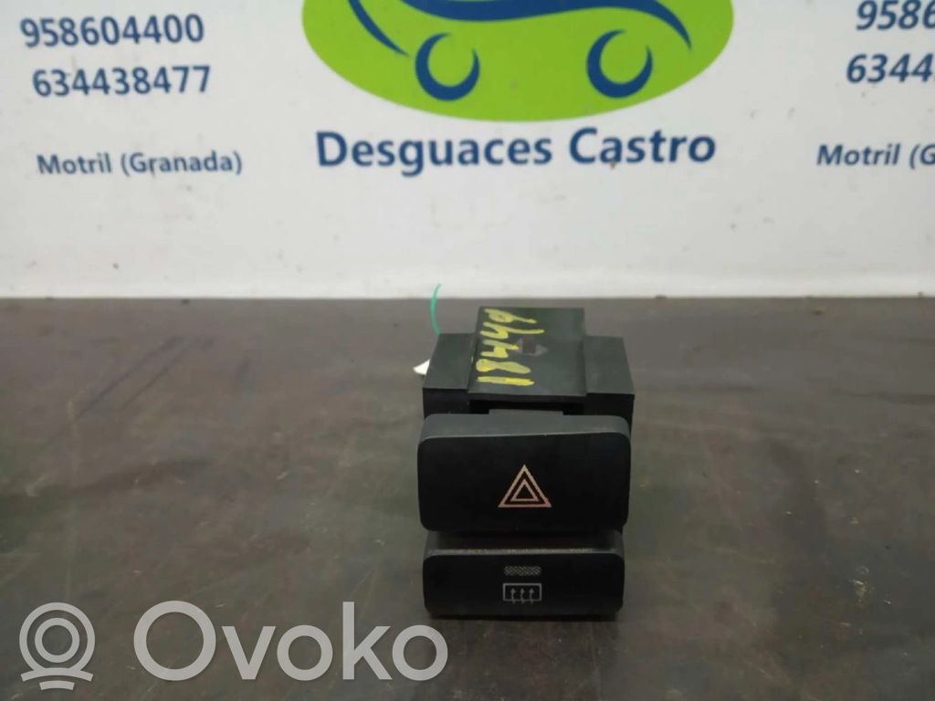 Botón interruptor de luz de peligro   84332