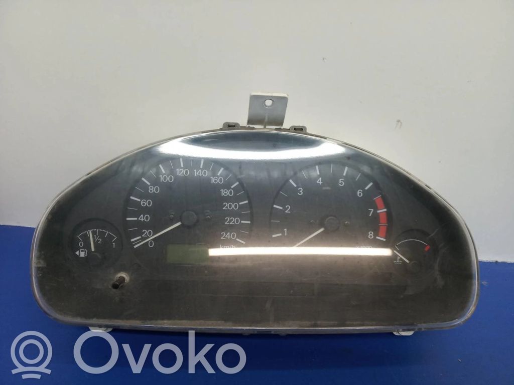 Mitsubishi Carisma Speedometer (instrument cluster) 