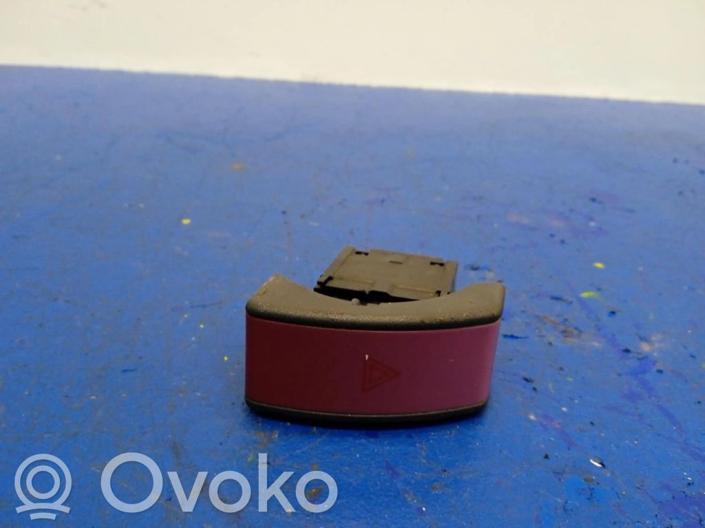 Botón interruptor de luz de peligro   9164141