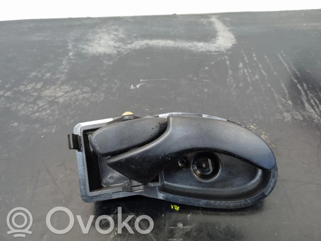 Manecilla interna puerta delantera   XS41A22600,XS41A22600