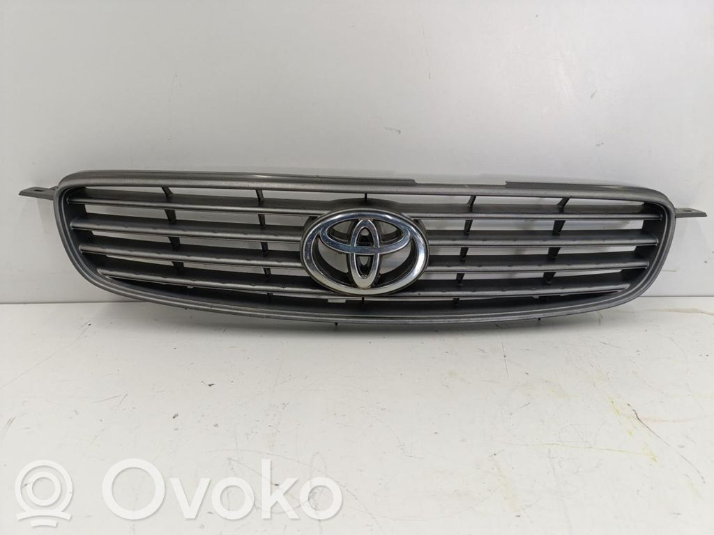 Toyota Corolla E120 E130 Priekšējais režģis 