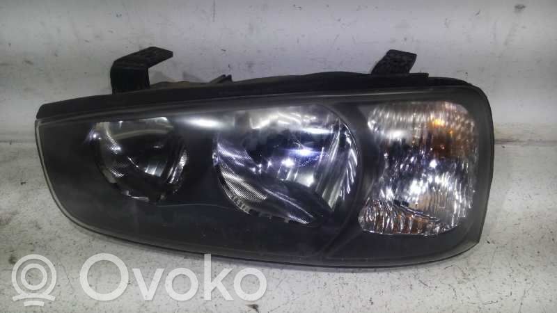 Hyundai Elantra Scheinwerfer 