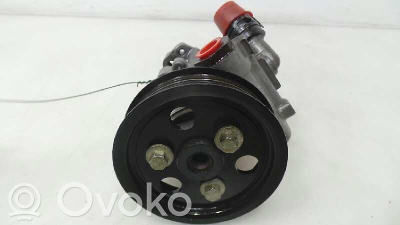 Ohjaustehostimen pumppu   4R833A674AB,4R833A674AB