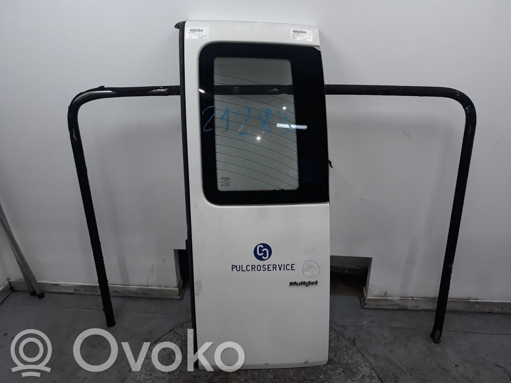 Fiat Doblo Puerta trasera 