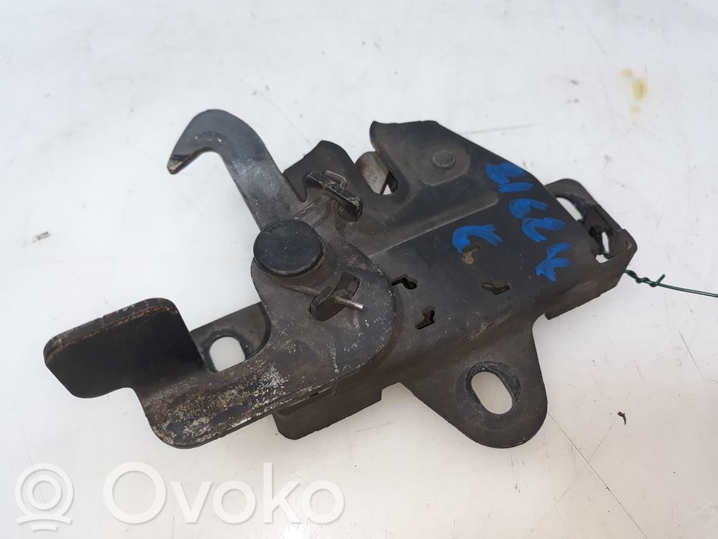 Opel Antara Tie down hook / loop 