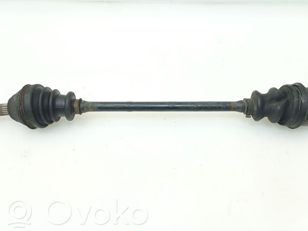 Etuvetoakseli   141061L,141061L