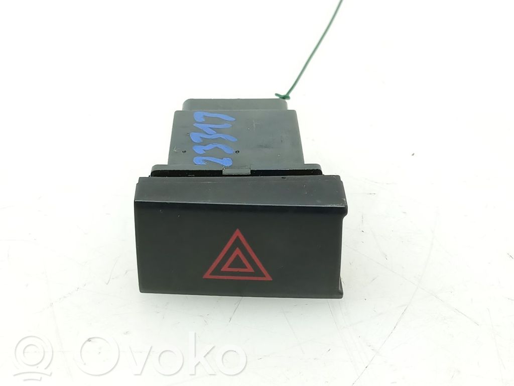 Hyundai Santa Fe Botón interruptor de luz de peligro 