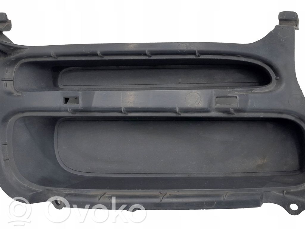 Toyota Avensis T250 Front bumper lower grill 
