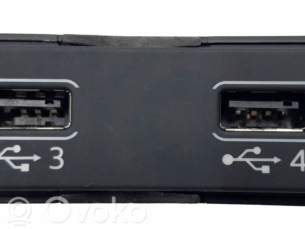 USB-Anschluss   4N0035722