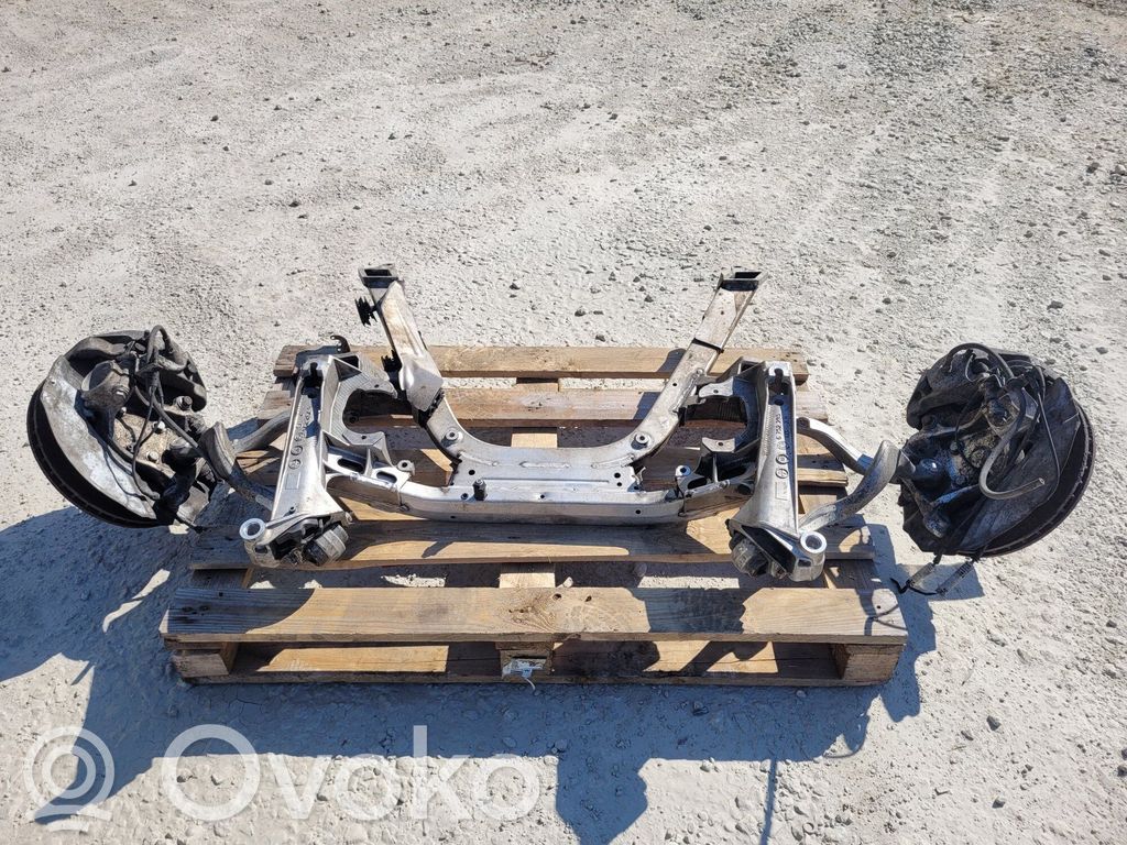 Front axle beam   6782457,6769459,31116782457,6752289,6760096,6763904,6766013,6769378,6782457