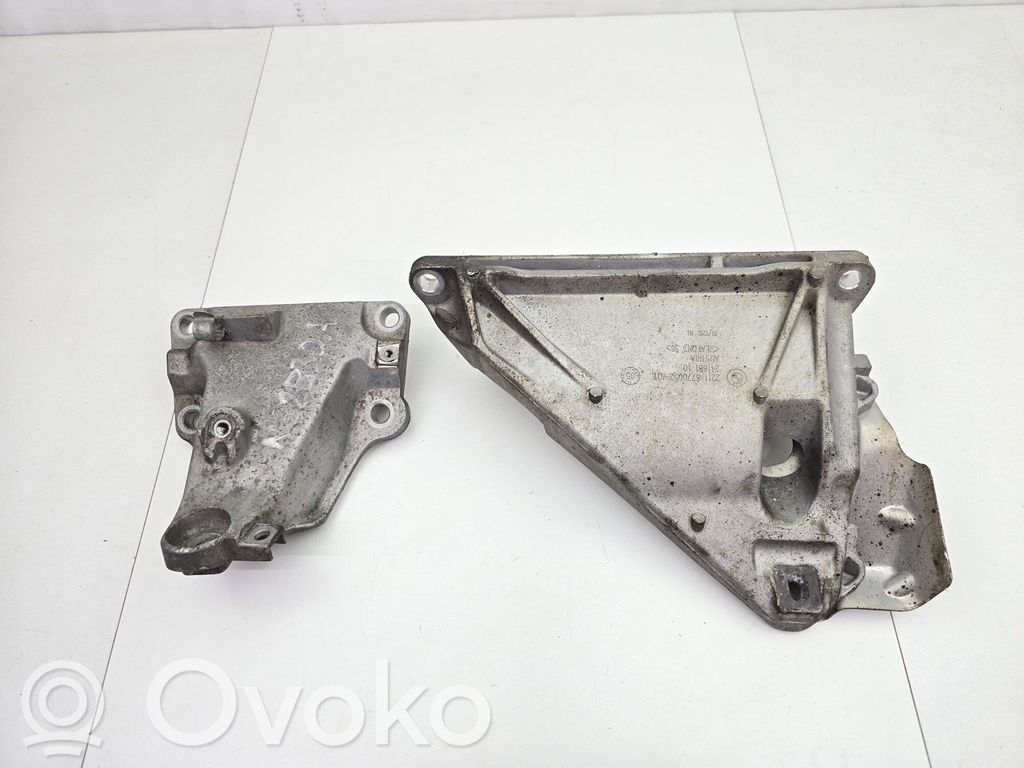 BMW 3 E90 E91 Engine mounting bracket 