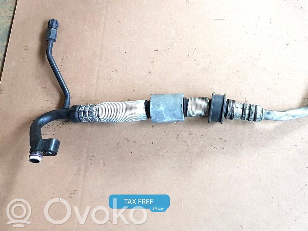 BMW 7 E38 Ilmastointilaitteen putki (A/C) 