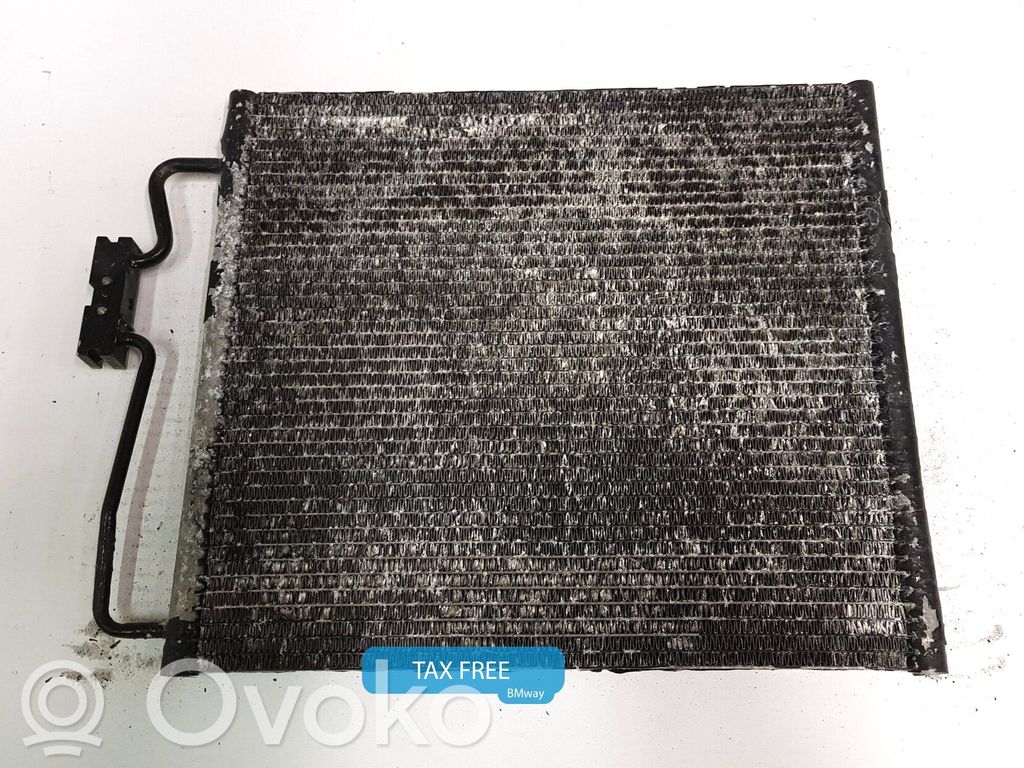 BMW 7 E38 Radiateur condenseur de climatisation 