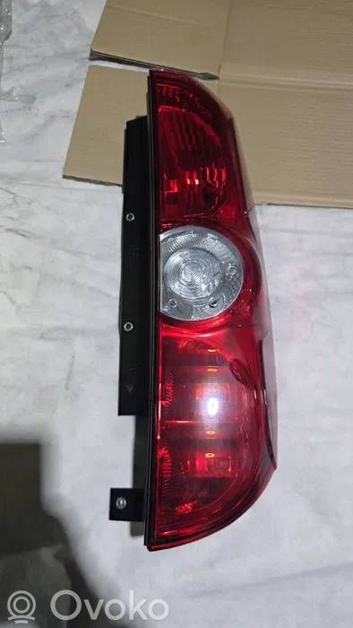 Opel Combo D Lampa tylna 