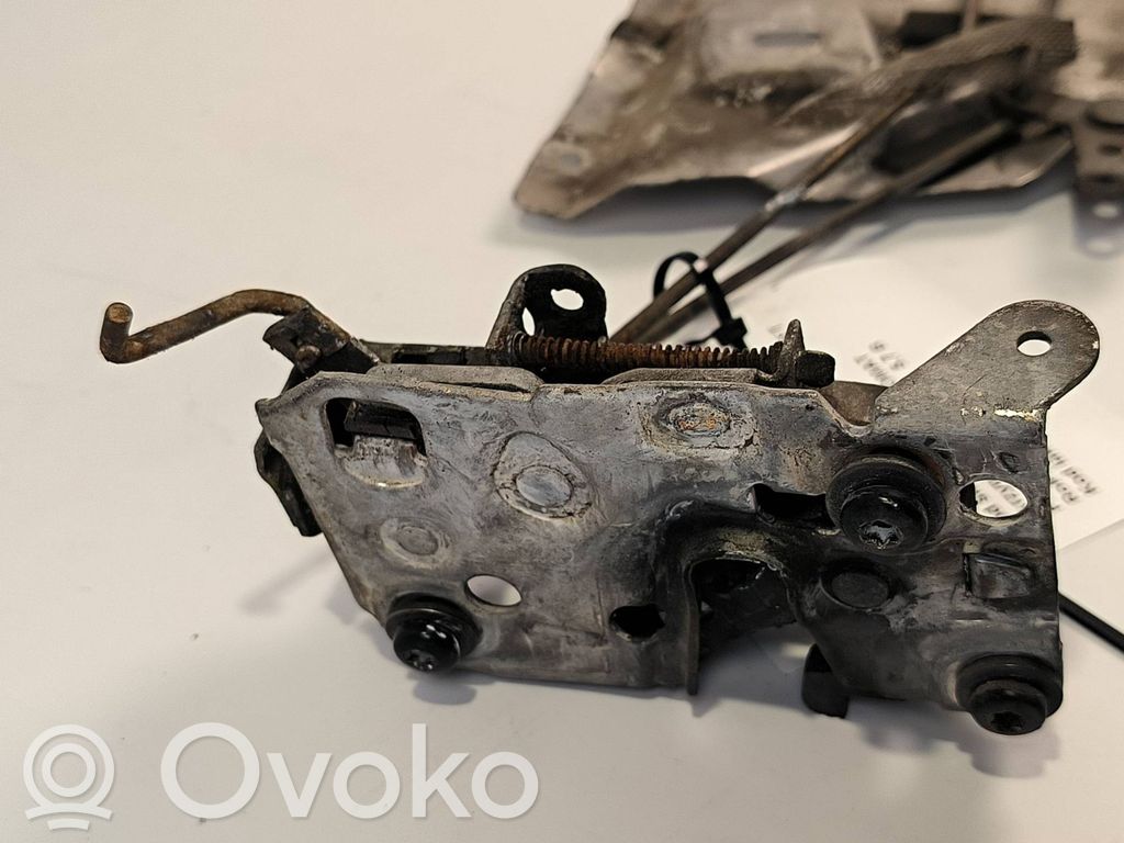 Chevrolet Corvette Front door lock 