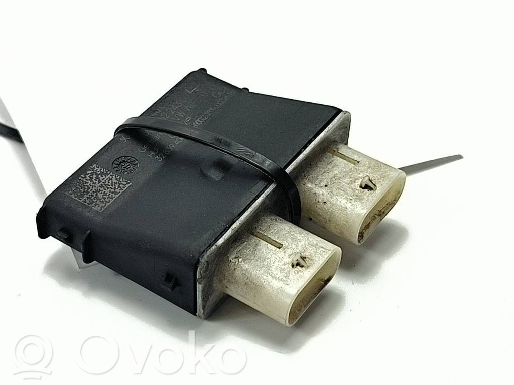 Tailgate/trunk control unit/module   3G0962243C,3G0962245C,32839400