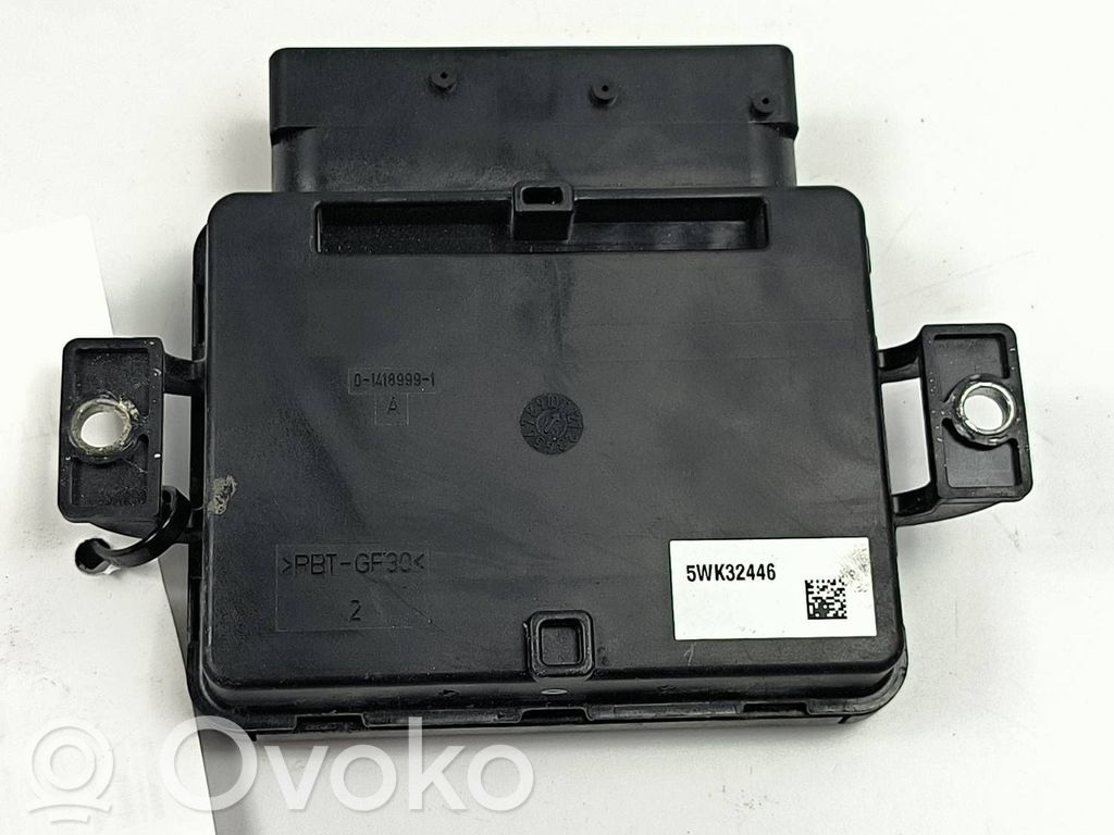 Audi A8 S8 D3 4E Hand brake control module 