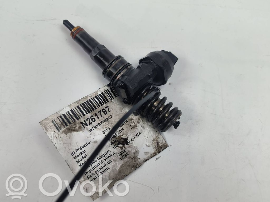 Inyector de combustible   EE0806