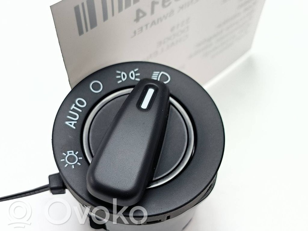 Dodge Challenger Light switch 