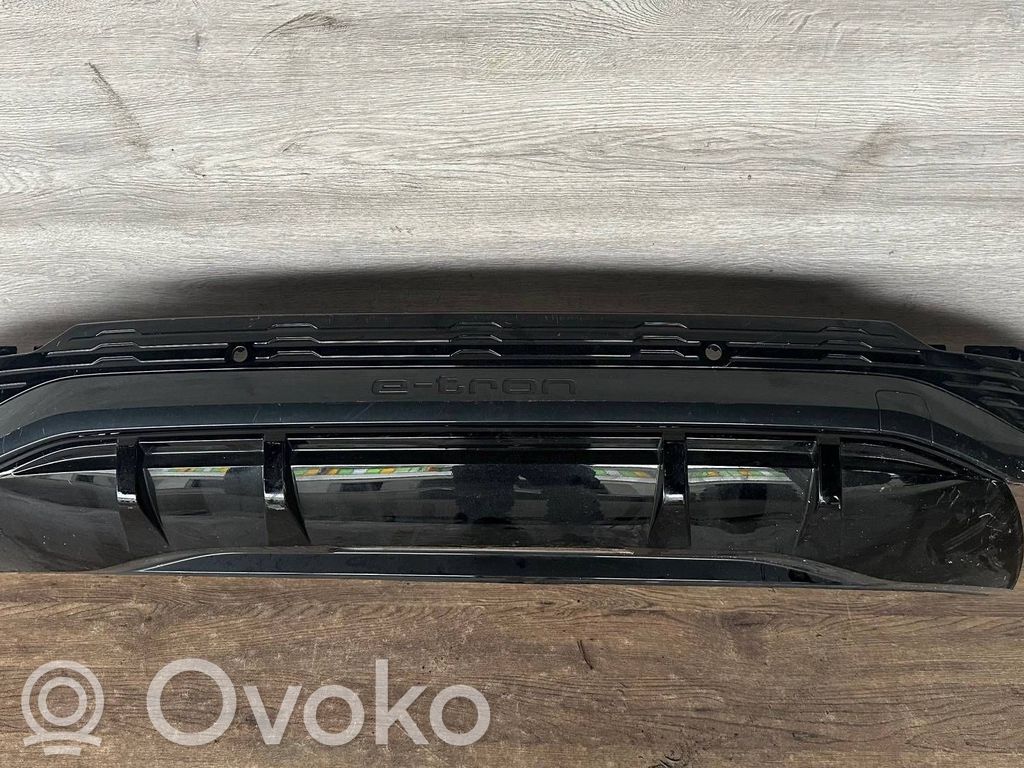 Audi e-tron Rear bumper 