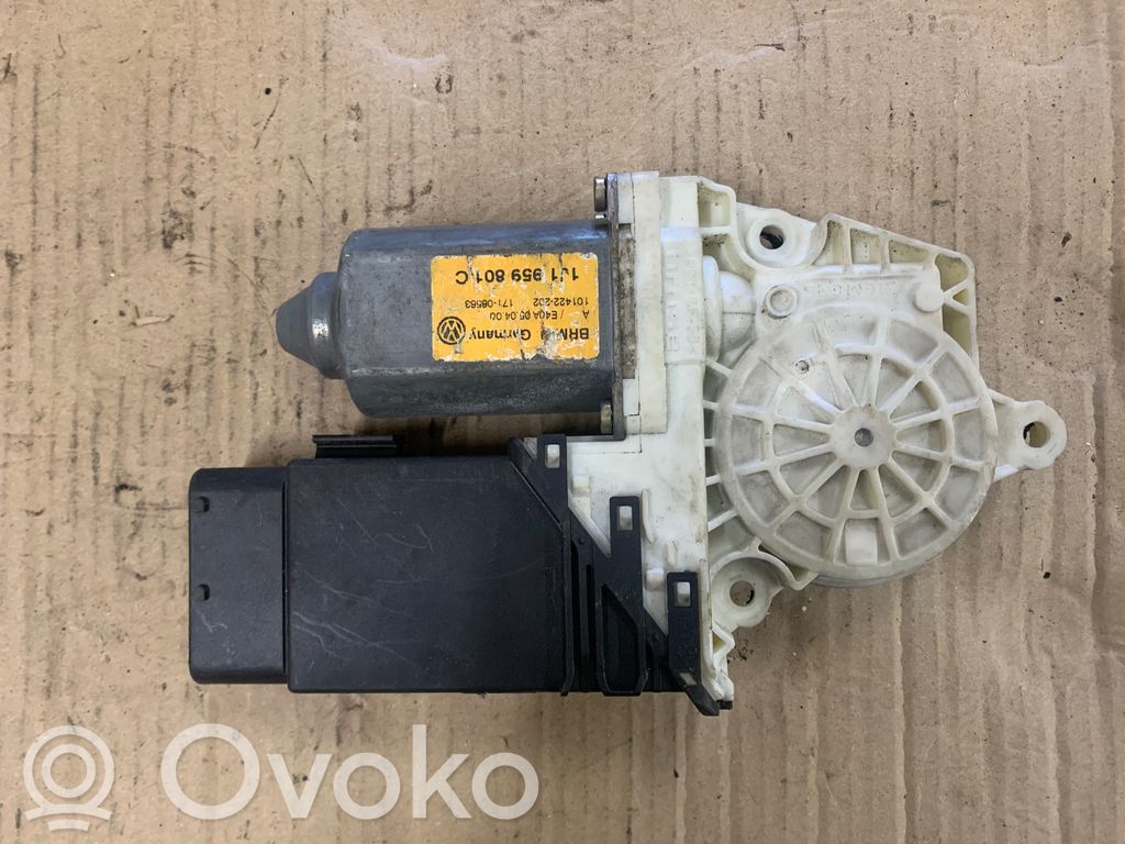 Volkswagen Golf IV Silnik regulatora szyby drzwi przednich 