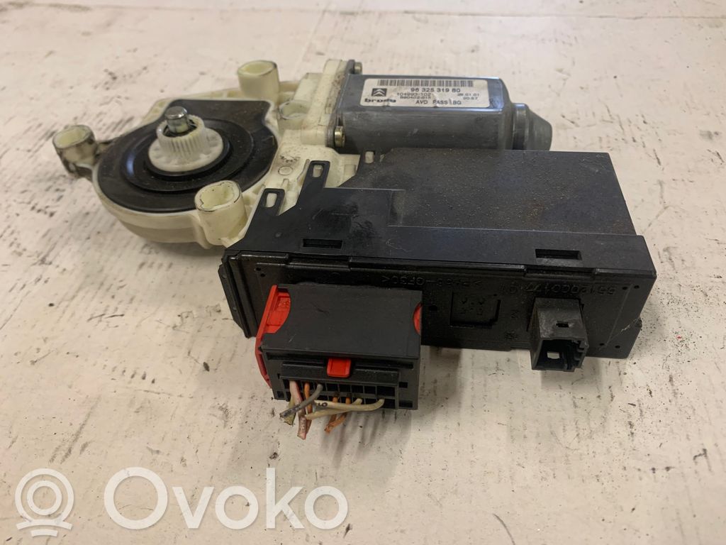 Citroen C5 Etuoven ikkunan nostomoottori 