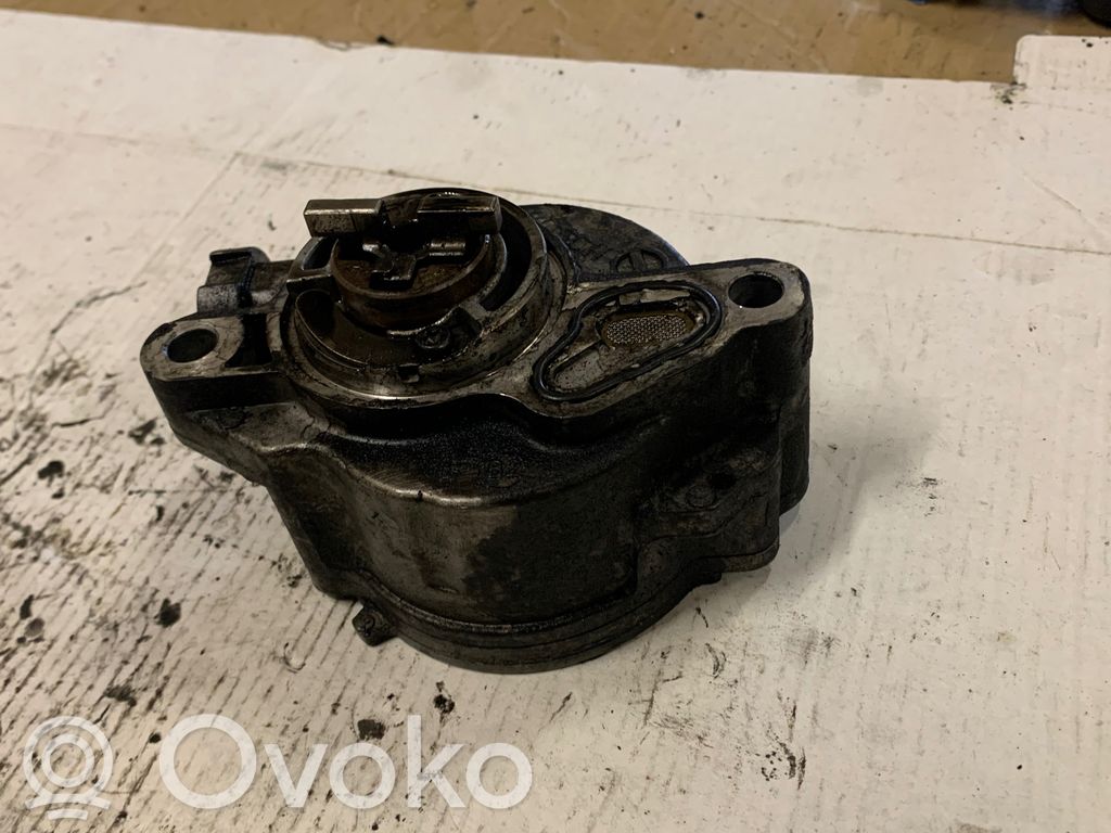 Ford Focus Vacuum pump 