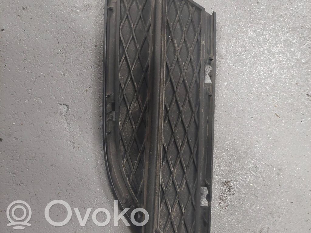 BMW 3 E90 E91 Unteres Gitter dreiteilig vorne 