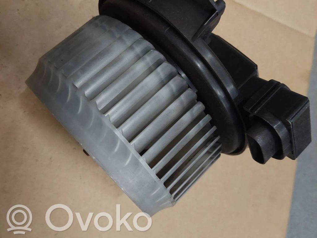 Suzuki SX4 Wentylator nawiewu / Dmuchawa 