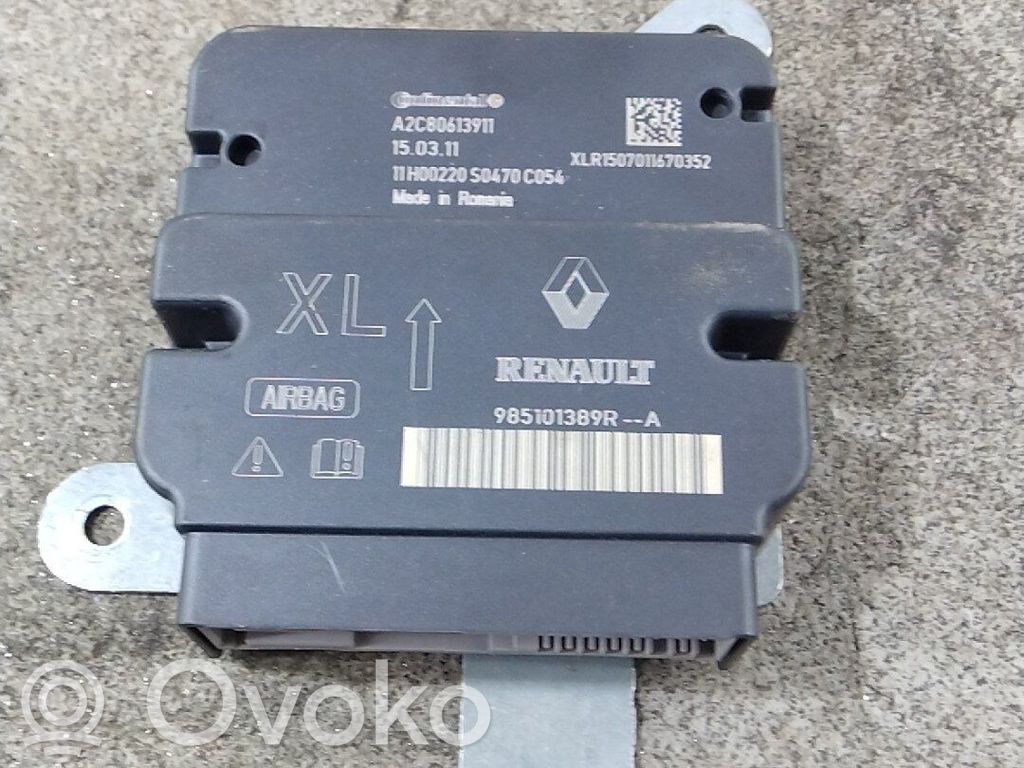 Renault Clio IV Airbag control unit/module 