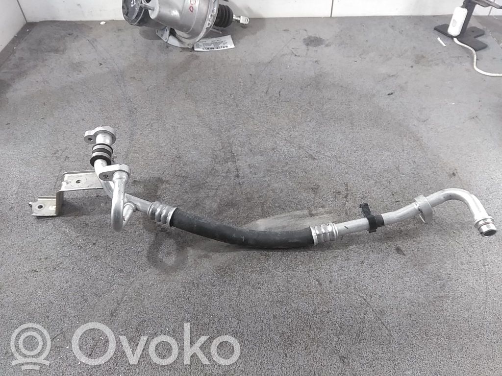 Ilmastointilaitteen putki (A/C)   924505337R,924505337R