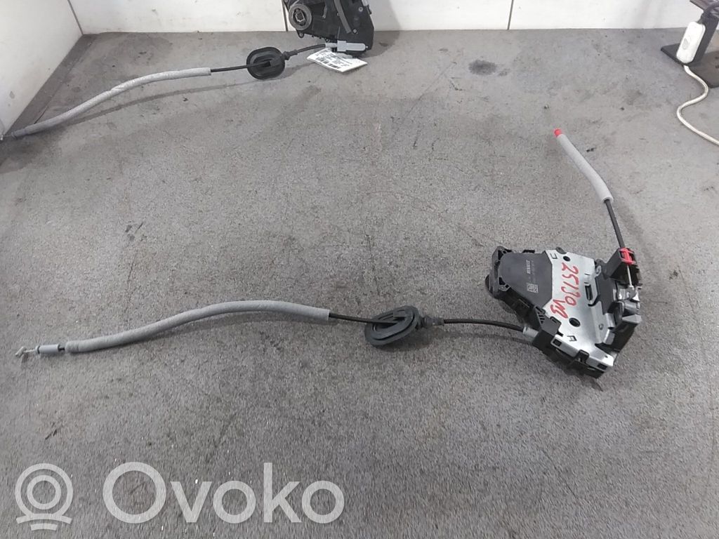 Renault Megane E-Tech Centrinio užrakto varikliukas 