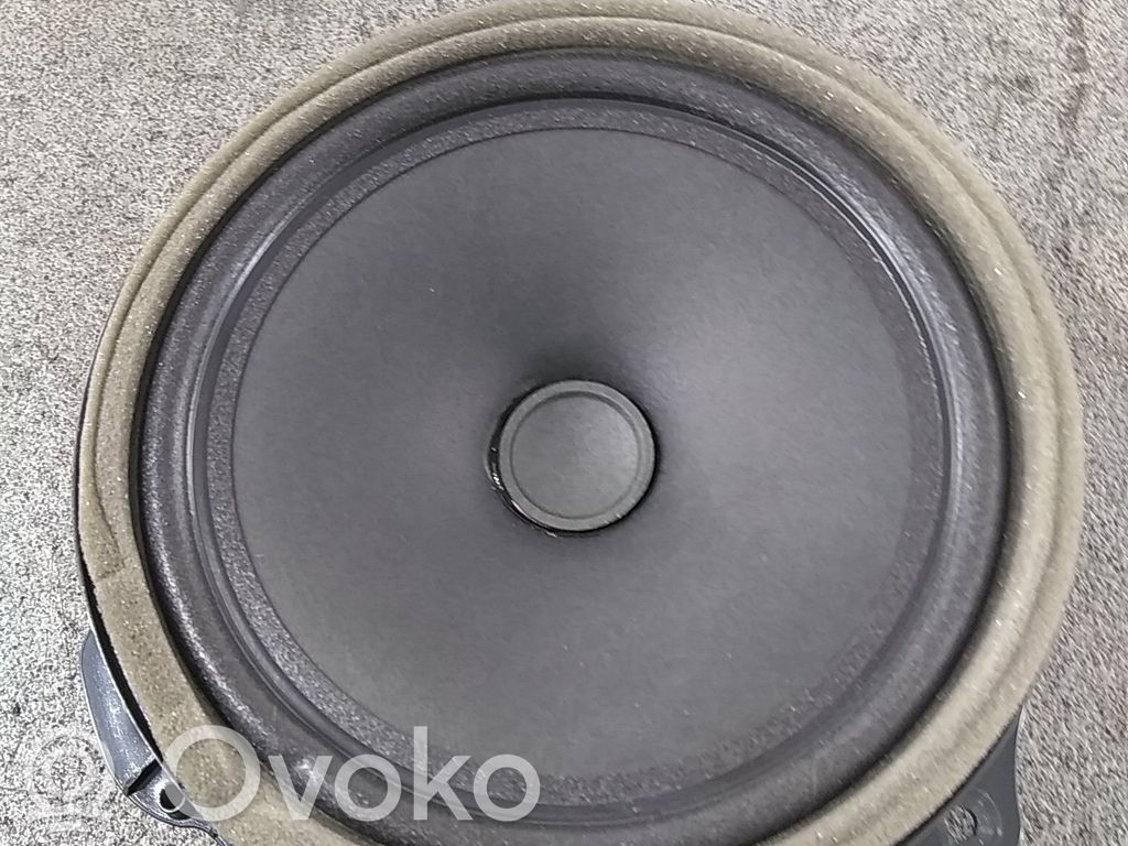 Jaguar XE Etuoven kaiutin 