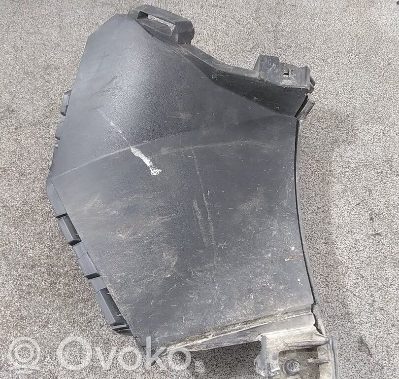 Renault Megane E-Tech Grotelės viršutinės 