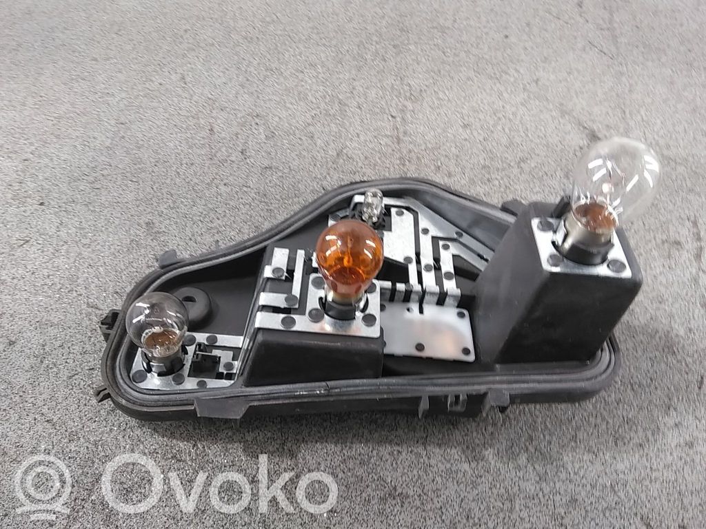 Citroen C4 Cactus Takavalon polttimo 