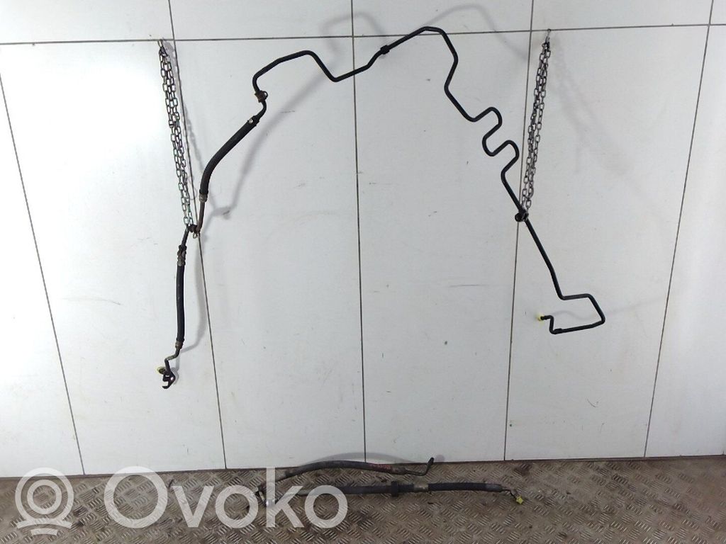 Mercedes-Benz C W203 Power steering hose/pipe/line 
