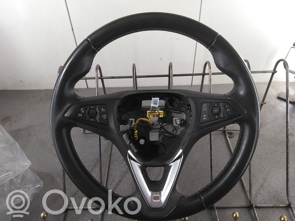 Opel Insignia B Ohjauspyörän turvatyyny 