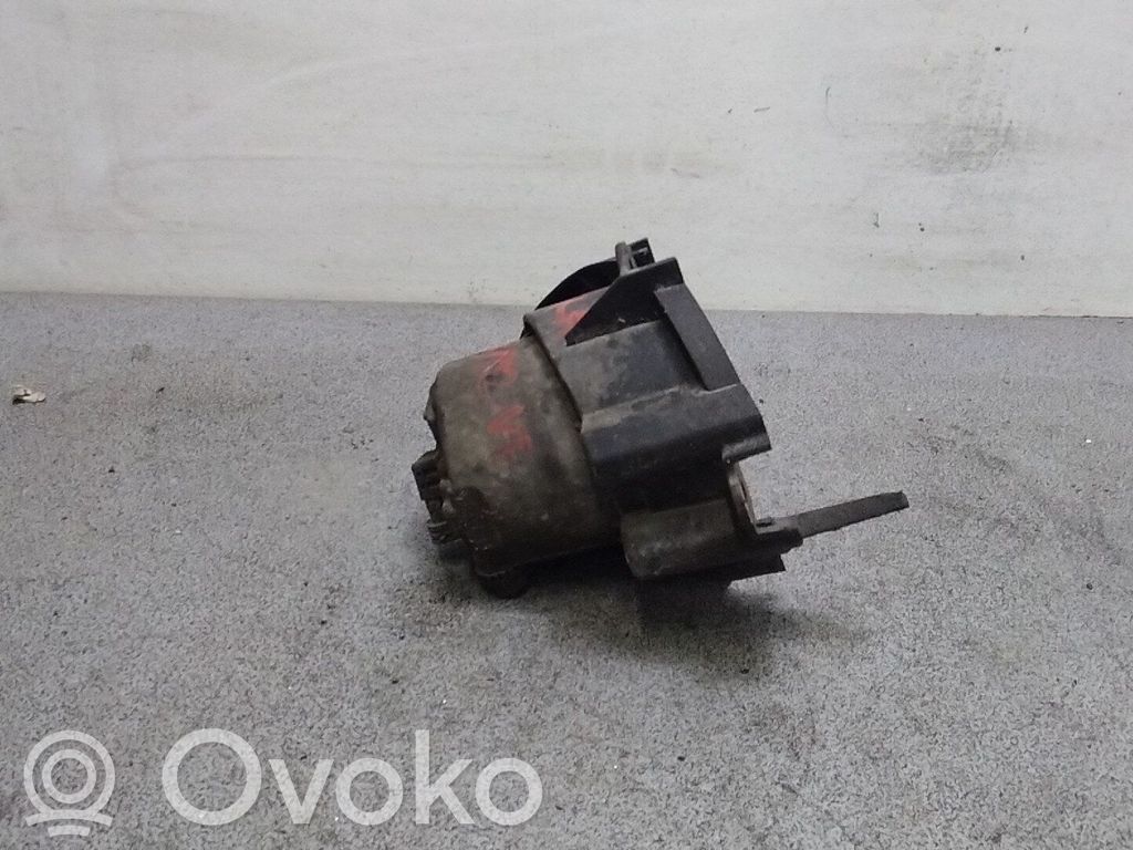 Toyota Avensis T270 Światło przeciwmgłowe przednie 