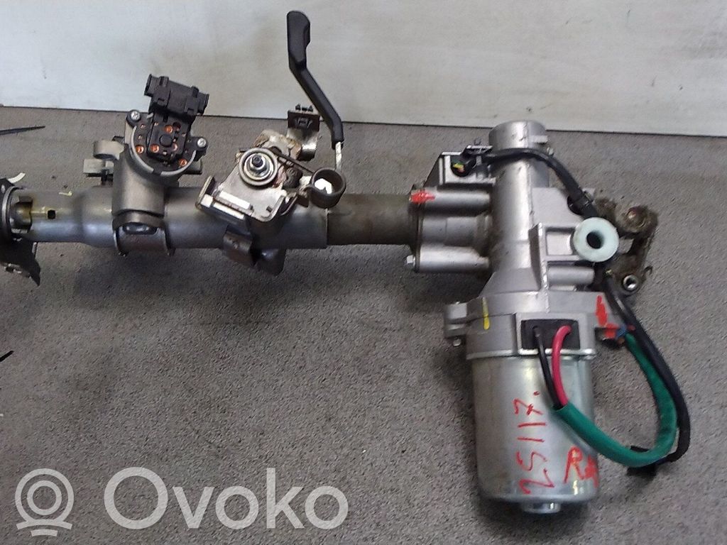 Suzuki Swift II Ohjauspyörän akseli 